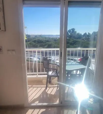 Sea View Apartment *